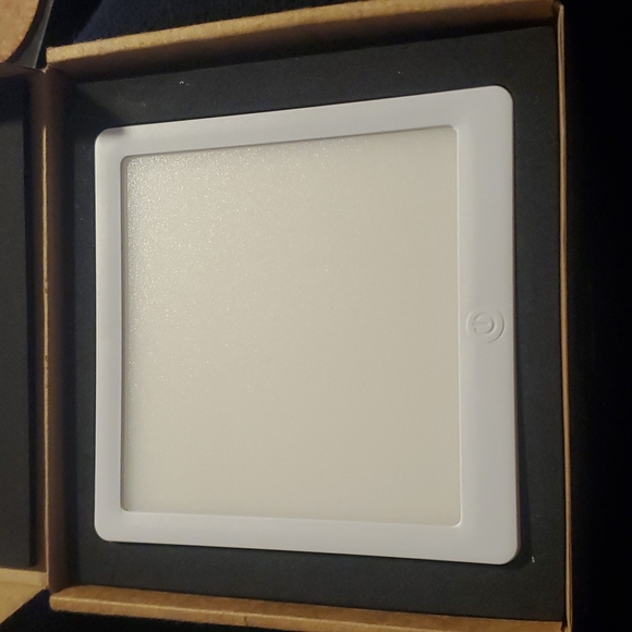 Lumen Daylight Therapy Lamp - Picture 3 of 6